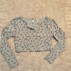 PacSun L.A hearts Gray Floral Crop Top